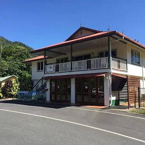 Big4 Crystal Cascades **** Cairns